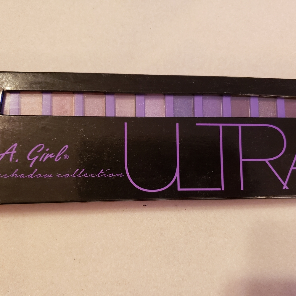 LA Girl Ultra Pallet Purples
